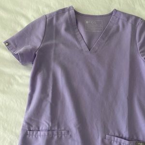 Figs Lavendar Dew Scrub Top